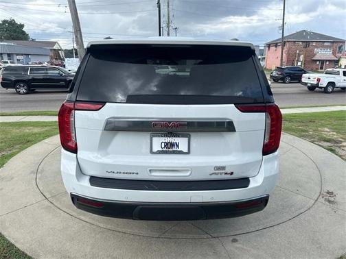 2022 GMC Yukon XL AT4
