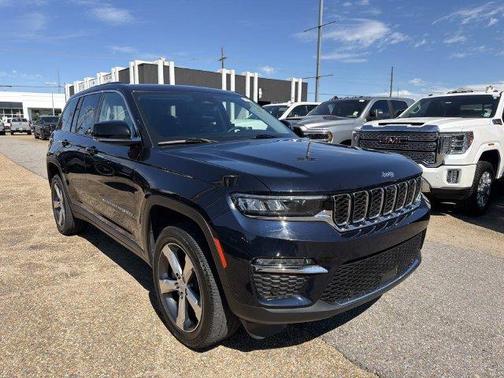 Midnight Black 2024 Jeep Grand Cherokee Limited