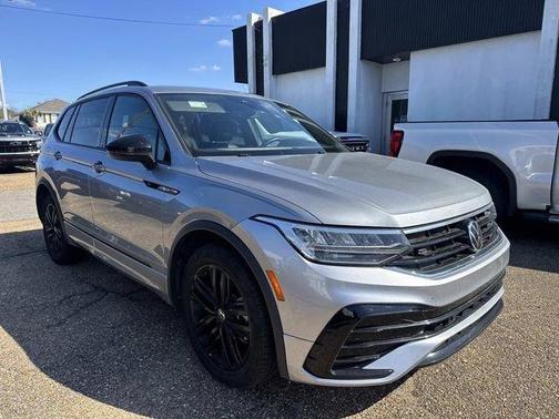 2022 Volkswagen Tiguan 2.0T SE R-Line Black