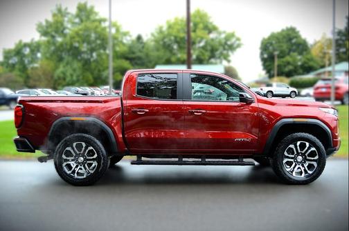 2023 GMC Canyon AT4