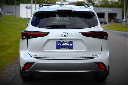 2024 Toyota Highlander Platinum