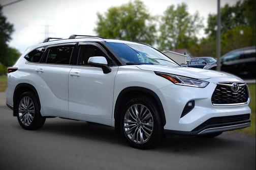 2024 Toyota Highlander Platinum