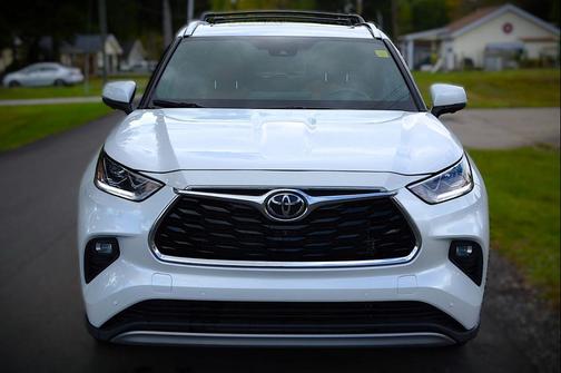 2024 Toyota Highlander Platinum