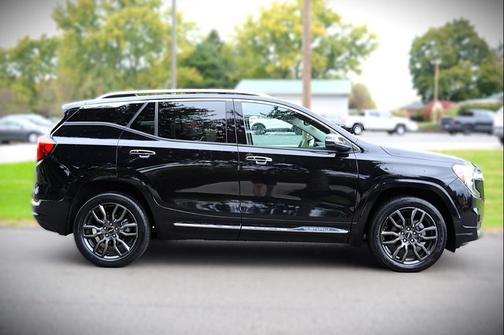 2023 GMC Terrain Denali