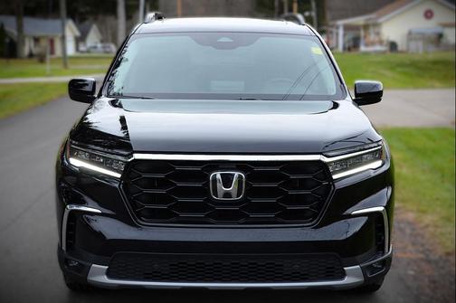 2024 Honda Pilot Touring 8-Passenger