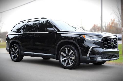 2024 Honda Pilot Touring 8-Passenger