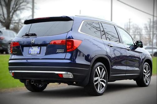 Obsidian Blue Pearl 2016 Honda Pilot Touring