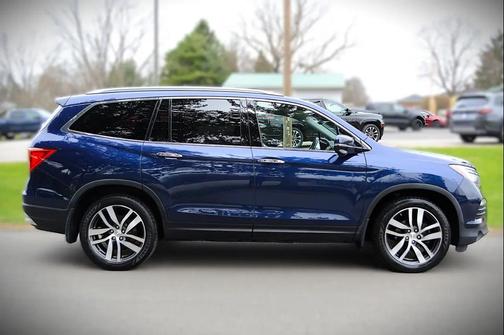 Obsidian Blue Pearl 2016 Honda Pilot Touring