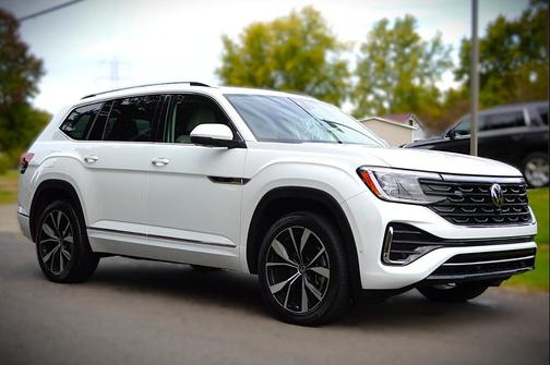 2024 Volkswagen Atlas 2.0T SEL Premium R-Line 4MOTION