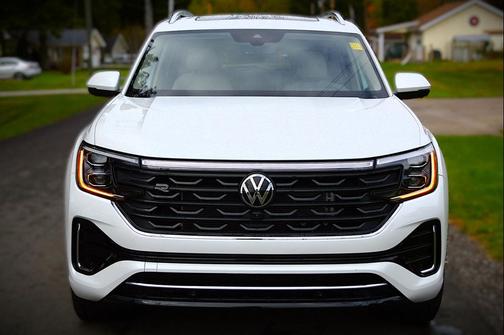 2024 Volkswagen Atlas 2.0T SEL Premium R-Line 4MOTION