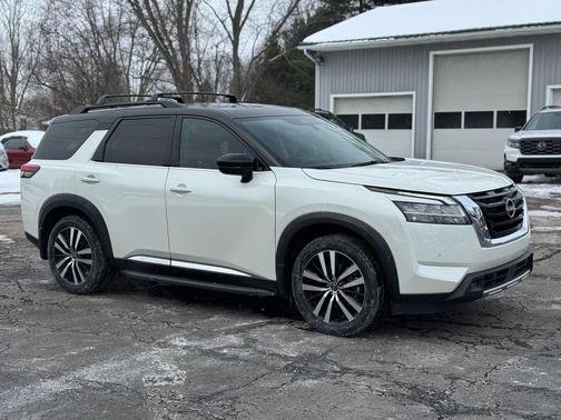 2023 Nissan Pathfinder Platinum 4WD
