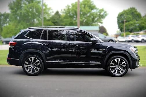 2023 Volkswagen Atlas 3.6L SEL Premium