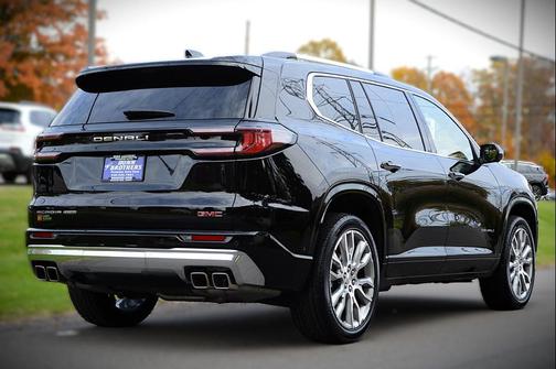 2024 GMC Acadia Denali