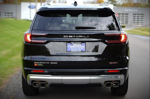 2024 GMC Acadia Denali