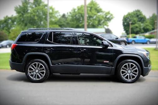 2017 GMC Acadia SLT-1