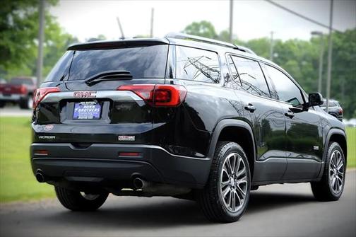 2017 GMC Acadia SLT-1