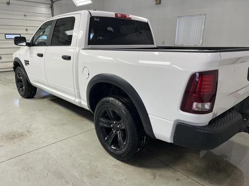 2024 RAM 1500 Classic Warlock Crew Cab 4x4 5'7' Box
