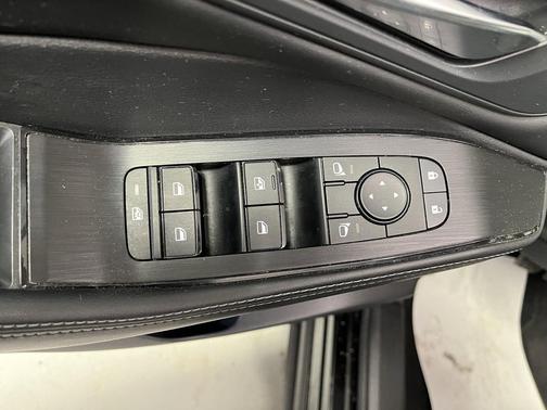 Super Black 2023 Nissan Rogue SV