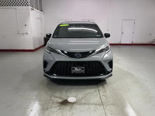 2023 Toyota Sienna XSE 7 Passenger