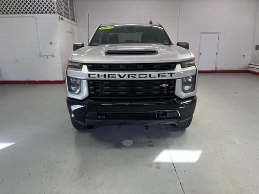 Silver Ice Metallic 2022 Chevrolet Silverado 2500 Custom