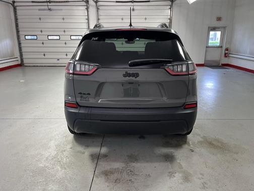 Sting-Gray Clearcoat 2023 Jeep Cherokee Altitude