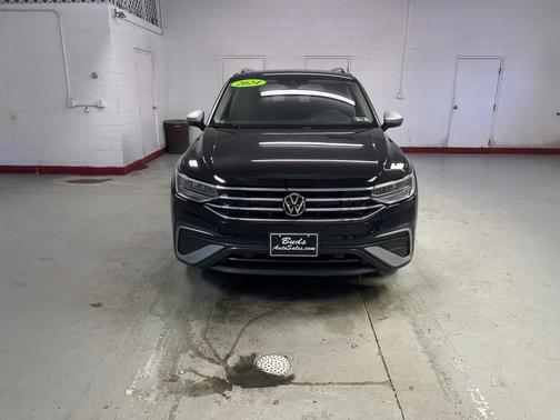 2024 Volkswagen Tiguan 2.0T Wolfsburg Edition
