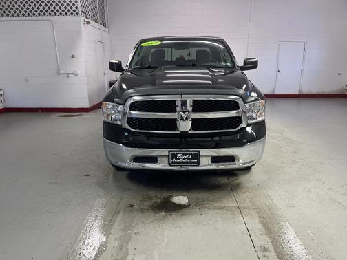 2019 RAM 1500 SLT