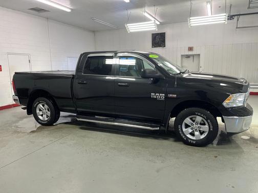 2019 RAM 1500 SLT