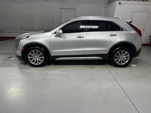 2020 Cadillac XT4 Premium Luxury