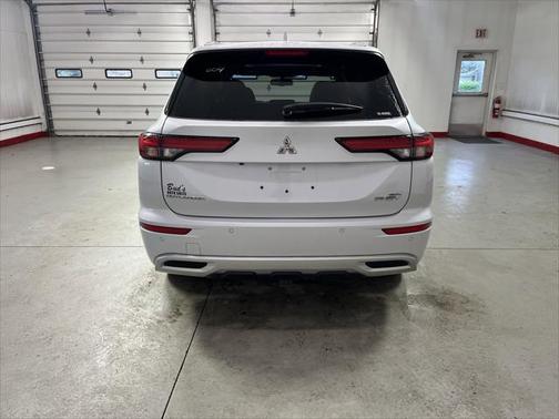 2023 Mitsubishi Outlander PHEV SEL