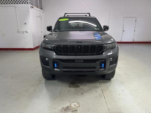 2023 Jeep Grand Cherokee 4xe Trailhawk