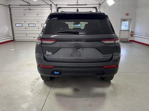 2023 Jeep Grand Cherokee 4xe Trailhawk