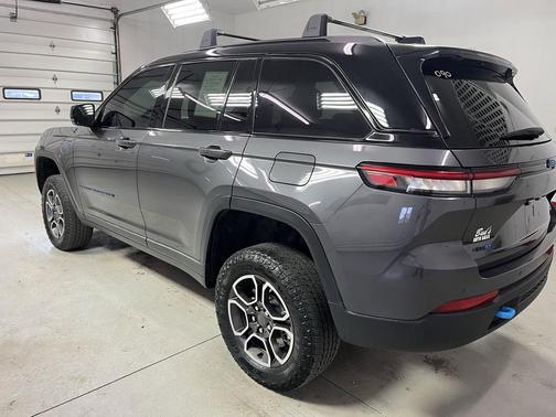 2023 Jeep Grand Cherokee 4xe Trailhawk