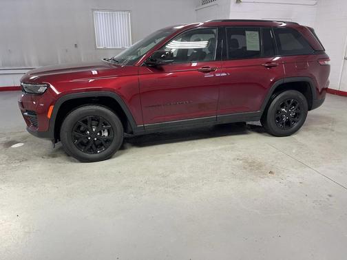 2025 Jeep Grand Cherokee Altitude