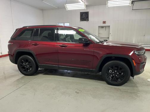 2025 Jeep Grand Cherokee Altitude