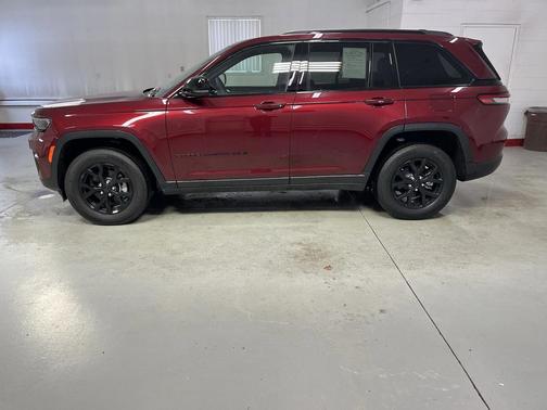 2025 Jeep Grand Cherokee Altitude