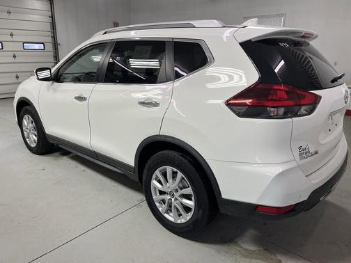 Glacier White 2020 Nissan Rogue SV