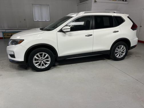 Glacier White 2020 Nissan Rogue SV