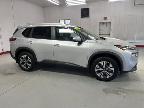 Brilliant Silver Metallic 2023 Nissan Rogue SV
