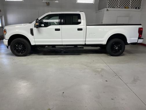 Oxford White 2022 Ford F-250 XLT