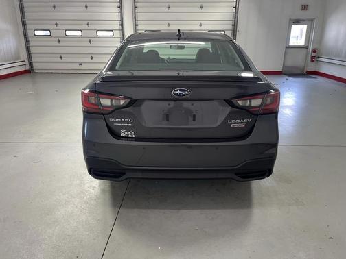 2022 Subaru Legacy Sport