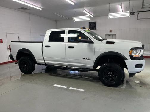 2020 RAM 2500 Tradesman Crew Cab 4X4 6'4' Box