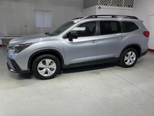 2023 Subaru Ascent Base 8-Passenger