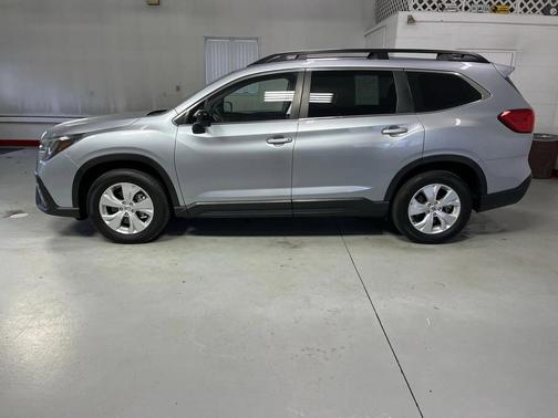 2023 Subaru Ascent Base 8-Passenger