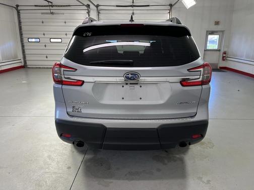 2023 Subaru Ascent Base 8-Passenger