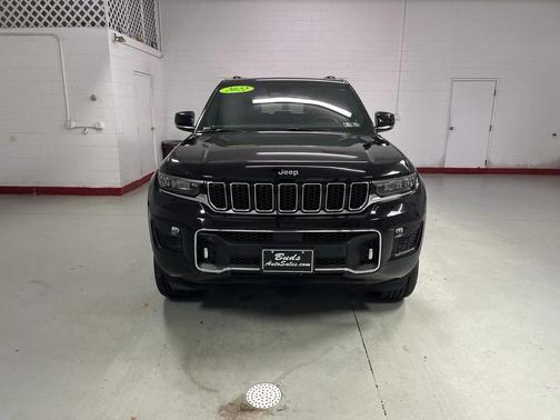 2022 Jeep Grand Cherokee Overland