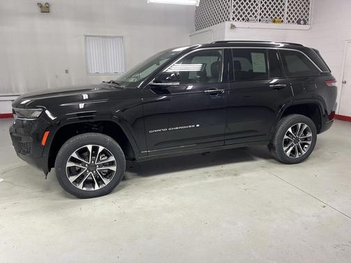 2022 Jeep Grand Cherokee Overland