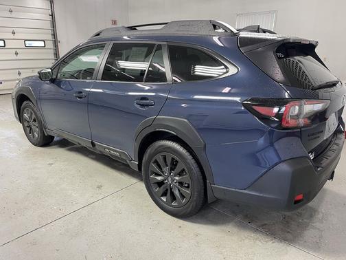 Cosmic Blue Pearl 2025 Subaru Outback Onyx Edition