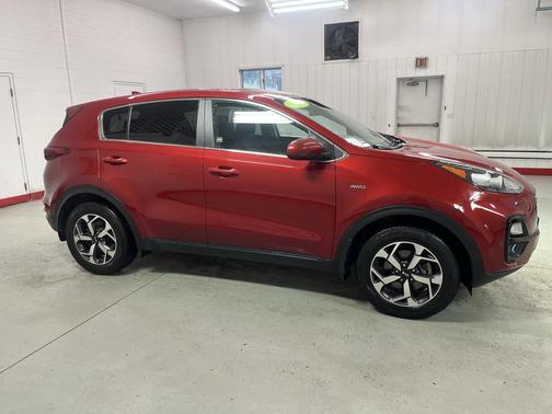 Hyper Red 2022 Kia Sportage LX