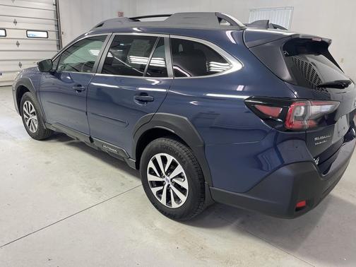 Cosmic Blue Pearl 2025 Subaru Outback Premium